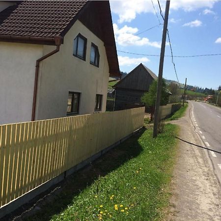Karacsony Guest House Lunca de Sus Eksteriør billede